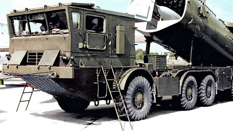 БАЗ-135МБ